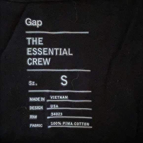 Gap the essential crew - Picture 2 of 2